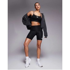 The North Face Training Flex 8"" logo legging short in black Черный, XL - W35-39